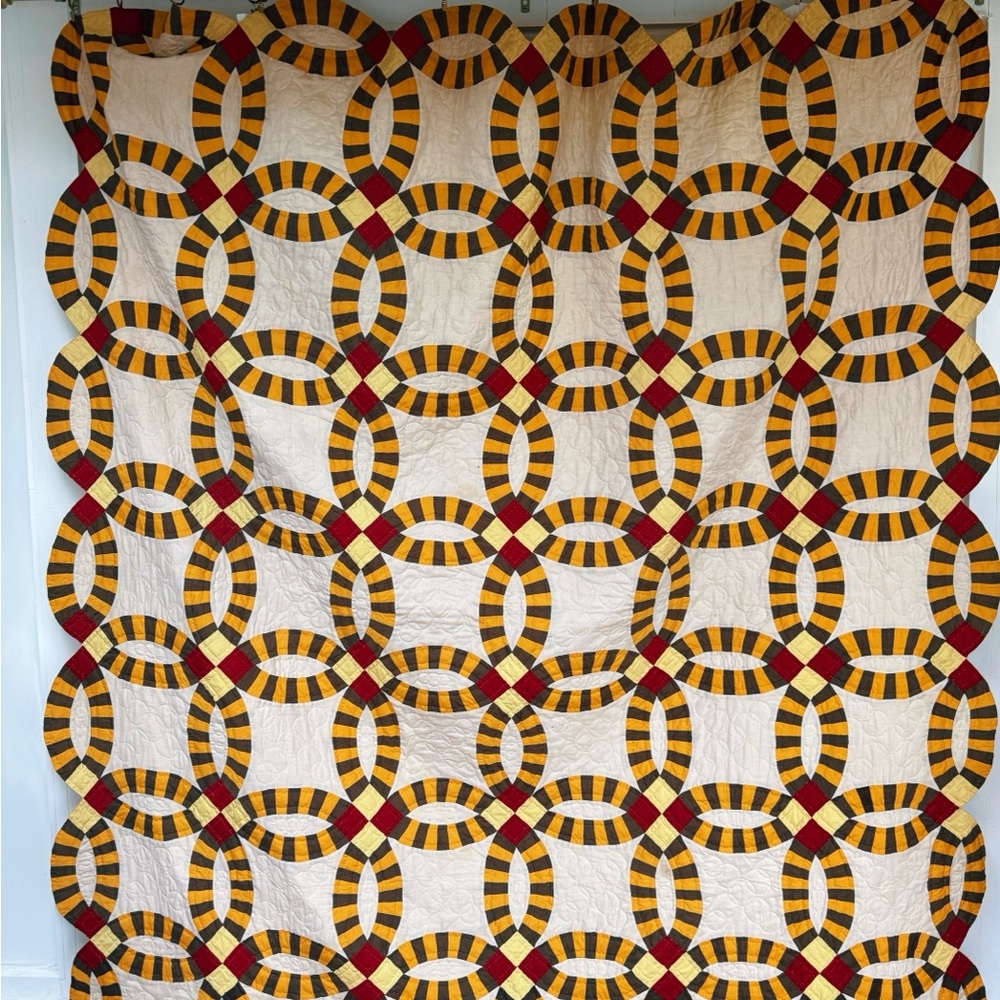 Vintage Hand Stitched Scalloped Double Wedding Ring Quilt Queen 93x79 inch